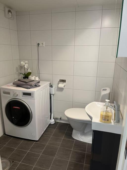 Modernt Boende Med God Tillgaenglighet. Alingsås المظهر الخارجي الصورة